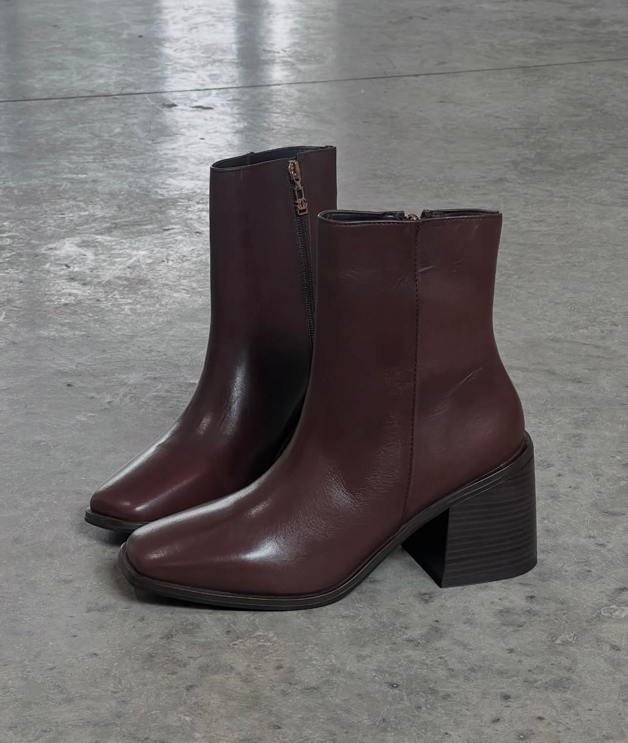 Botines tacón bajito piel